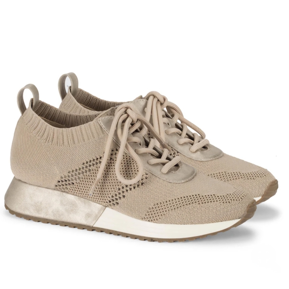 Baretraps Women's Palta Sneakers, Champagne - Size 9M